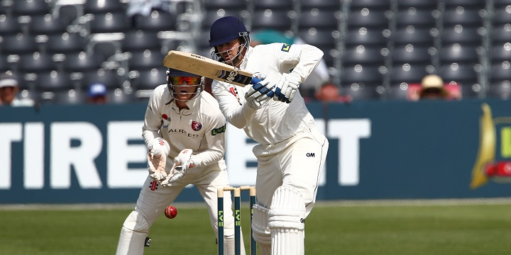 Alex Leads From The Front At Worcester | News | Gloucestershire Cricket